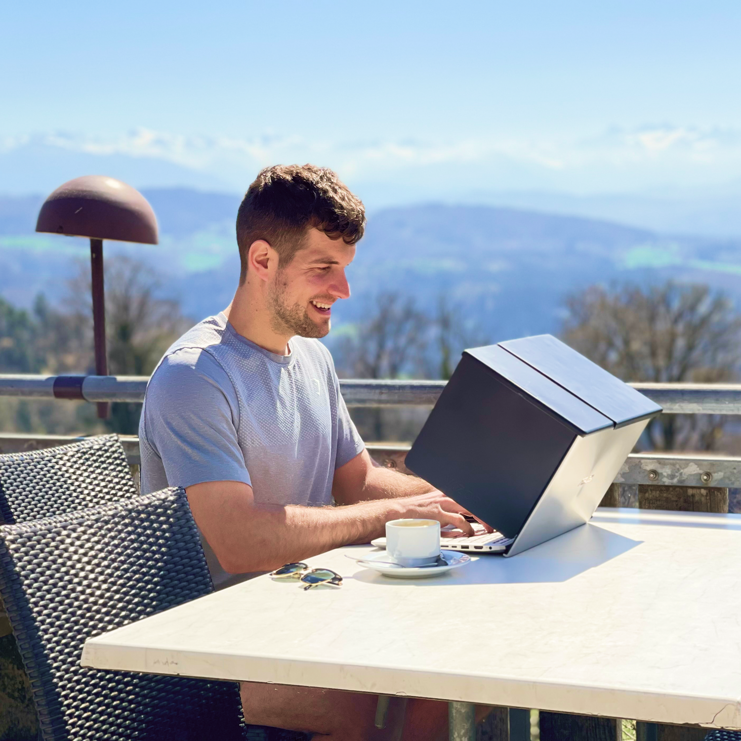 laptop sun shade