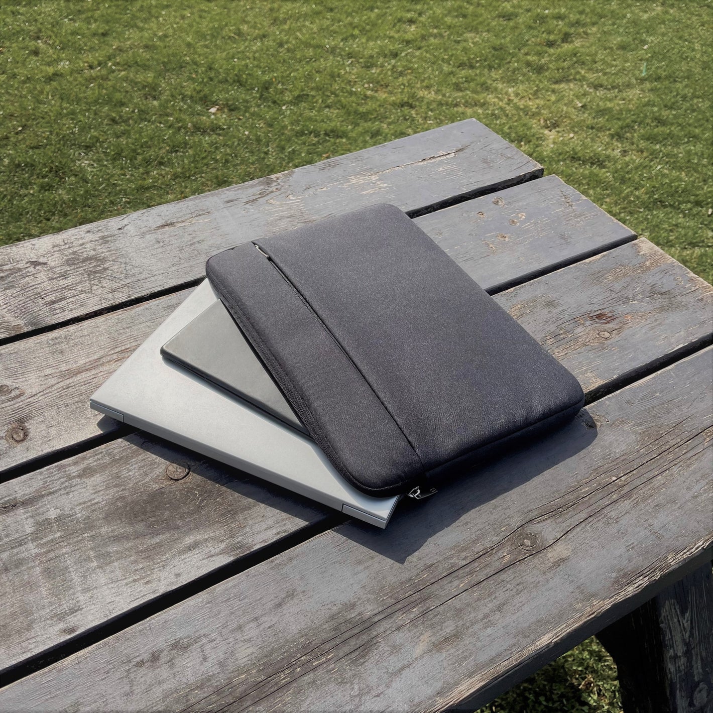 VIZOR Sun Shade for Laptop | Sun Shield | Heat Shield | Privacy Shield